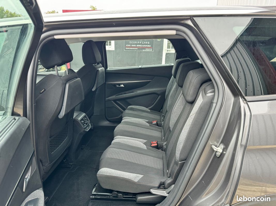 Peugeot 5008 Active Business 1.5 HDi 130CV BVA8 2021