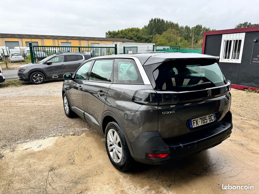 Peugeot 5008 Active Business 1.5 HDi 130CV BVA8 2021