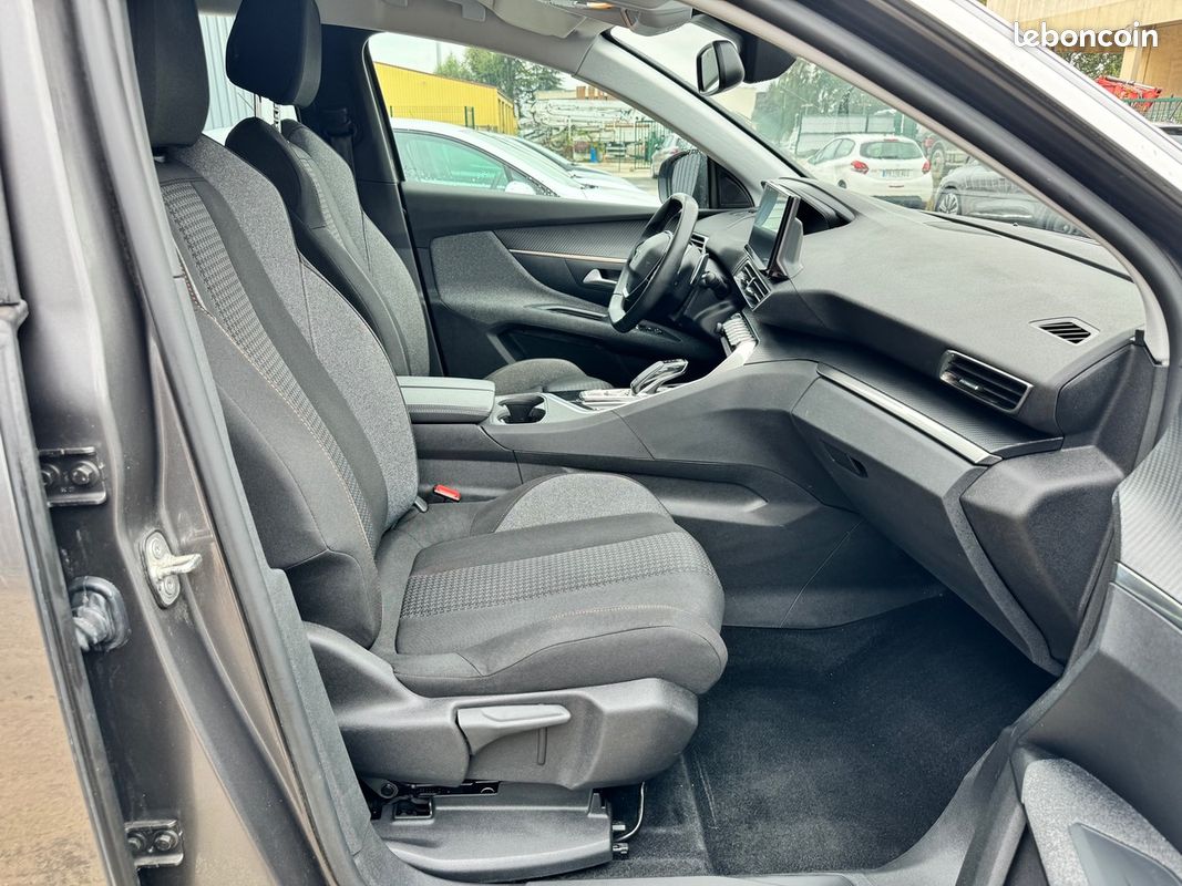 Peugeot 5008 Active Business 1.5 HDi 130CV BVA8 2021