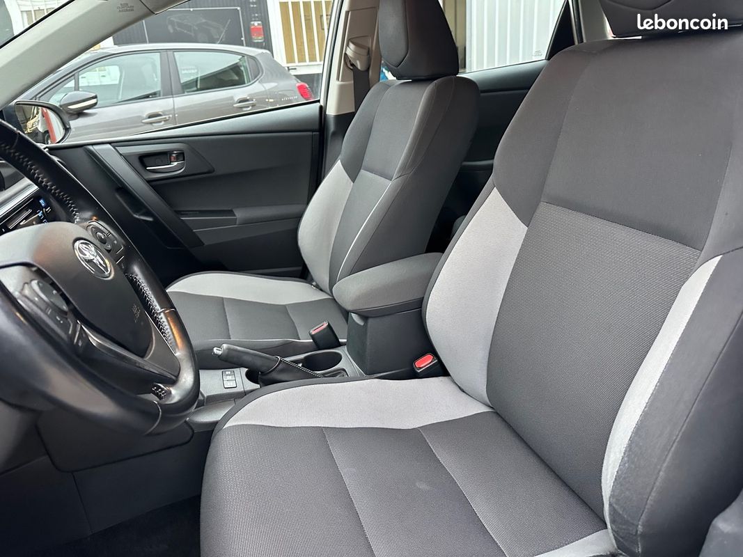 Toyota Auris TOURING HYB 136 TENDANCE