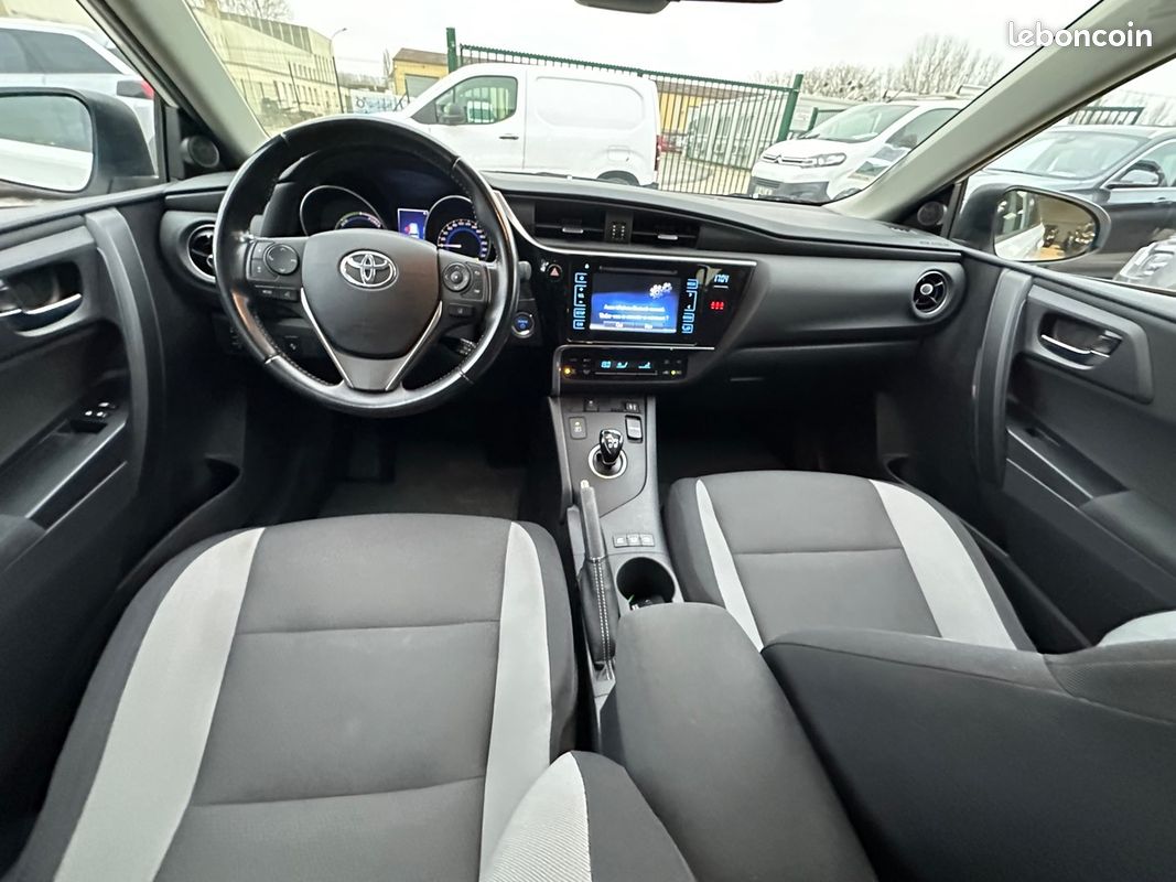 Toyota Auris TOURING HYB 136 TENDANCE