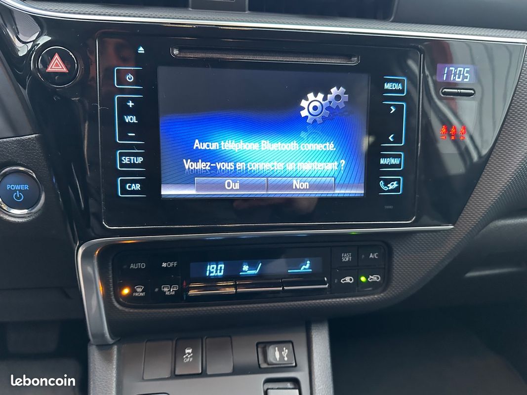 Toyota Auris TOURING HYB 136 TENDANCE